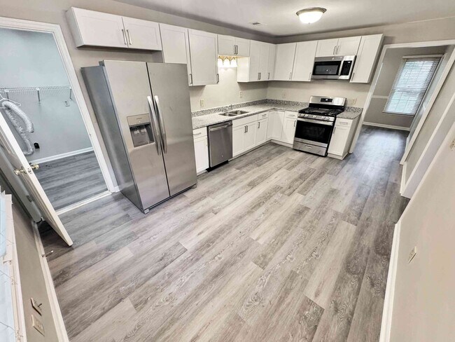 Building Photo - Renovated 4BR Home in Walton HS East Cobb