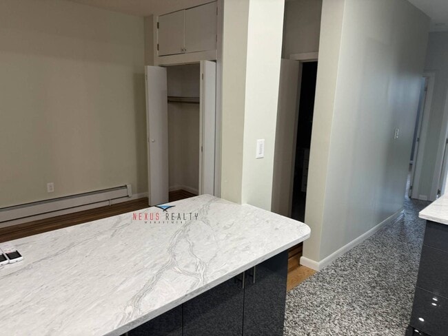 Building Photo - 19-22-22 21st Rd