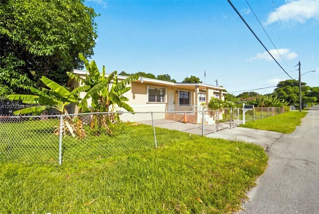 Building Photo - 9300 NW 32nd Ct