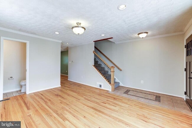 Building Photo - 2308 Mary Baldwin Dr