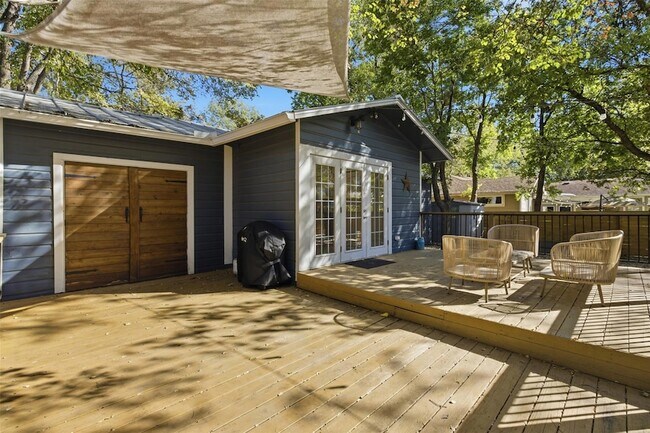 Building Photo - 5614 Shoalwood Ave