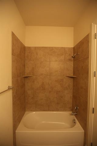 Building Photo - 5820 Fremont Dr