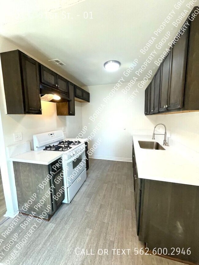 Primary Photo - 501 E 51st St