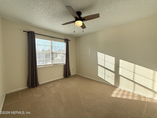 Building Photo - 3785 Union Pacific Dr E