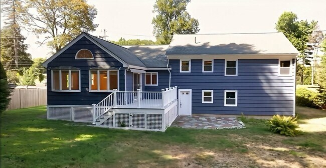 Building Photo - 20 Marrett Rd