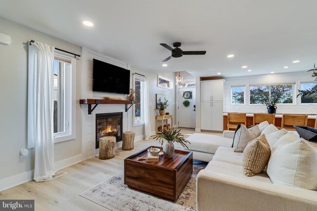 Building Photo - 84 S Chesapeake Ave