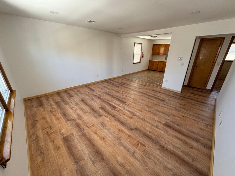 Building Photo - 55 Alpine St