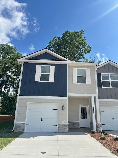 Primary Photo - 4131 Belcourt Dr