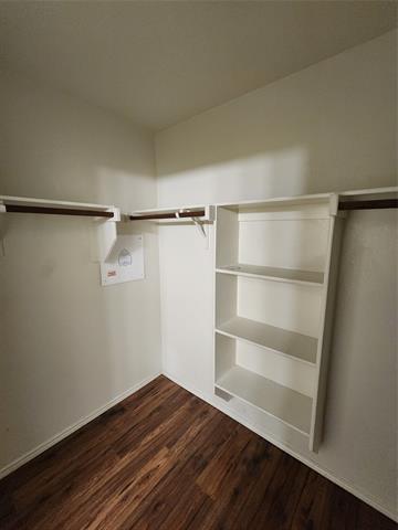 Building Photo - 5525 Parkview Hills Ln