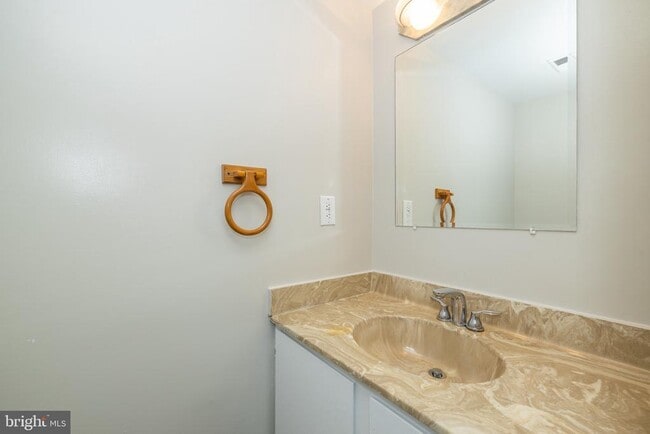Building Photo - 5620 Summer Oak Way