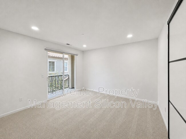 Building Photo - 638 Cedarville Ln