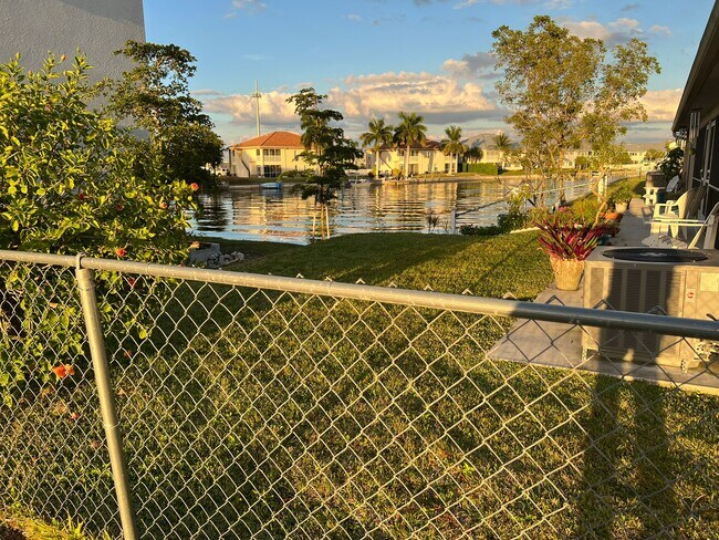 Building Photo - 419 SW 4th St