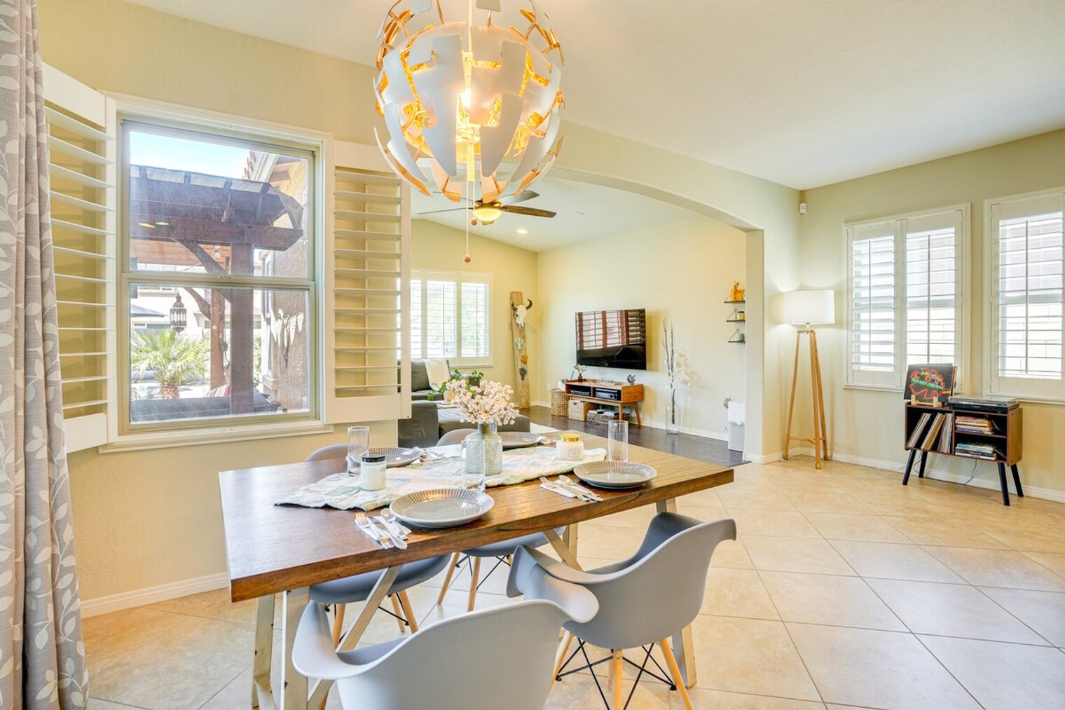 Building Photo - 17842 W Chuckwalla Canyon Rd