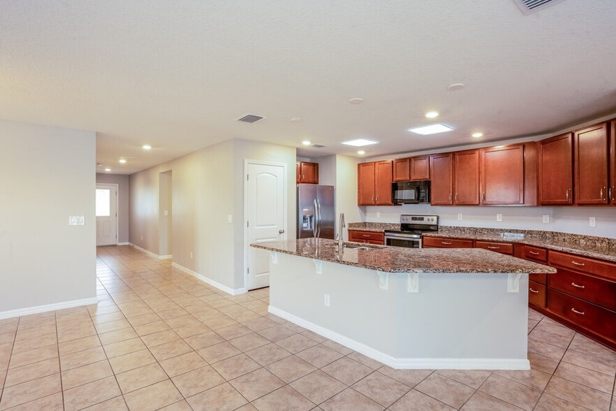Building Photo - 9215 Freedom Hill Dr