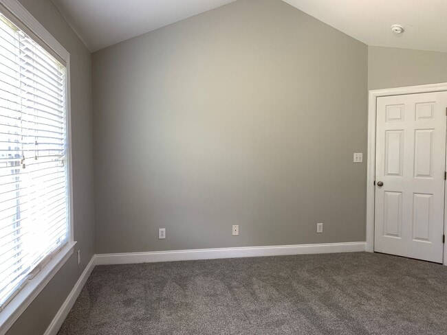Building Photo - Beautifully Renovated Ranch, Nestled In Pr...