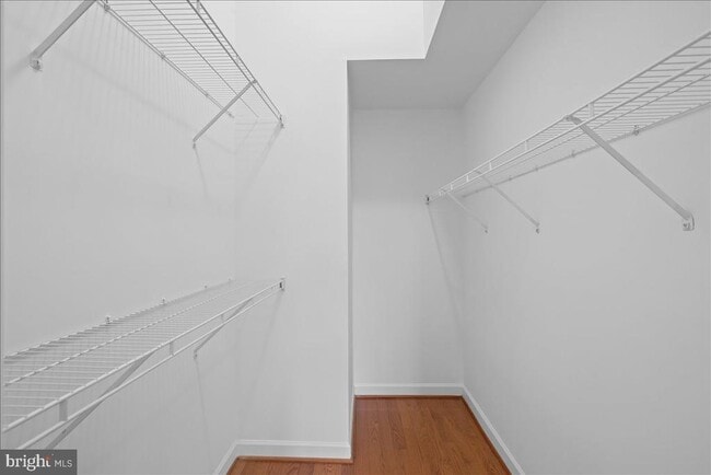 Building Photo - 6350 Regal Oak Dr