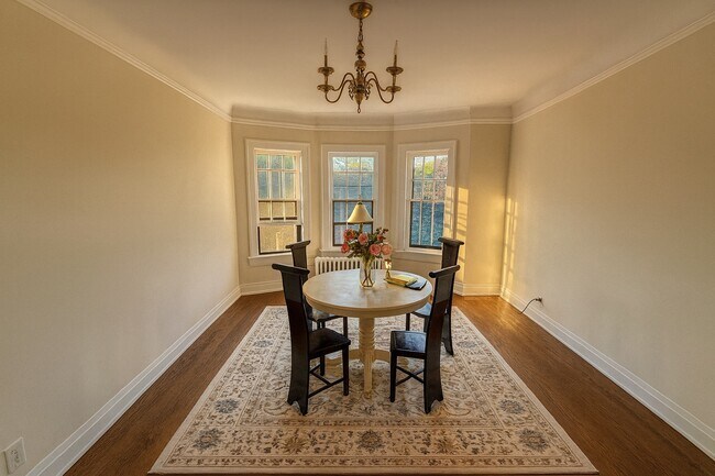 Building Photo - 448 Elmwood Ave