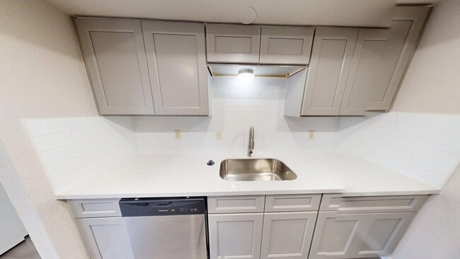 Building Photo - 2018 Shoemaker Dr