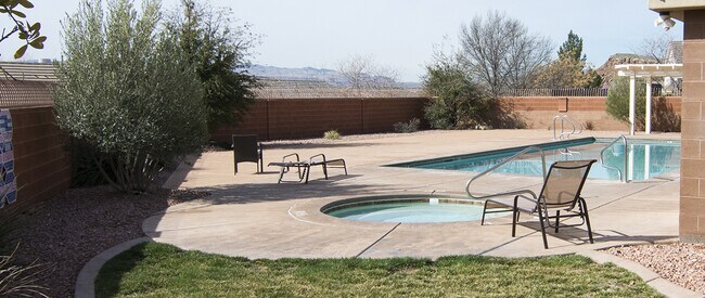 Building Photo - Great home located in Desert Sands @ Painted Desert.