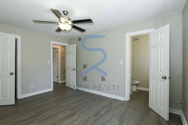 Building Photo - 2055 Alison Ct SW