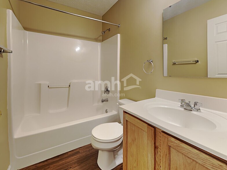 Building Photo - 5117 Rivers Edge Blvd