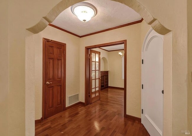 Building Photo - 520 Juilliard Park Dr