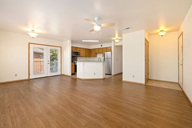 Building Photo - 413 Columbia Pl