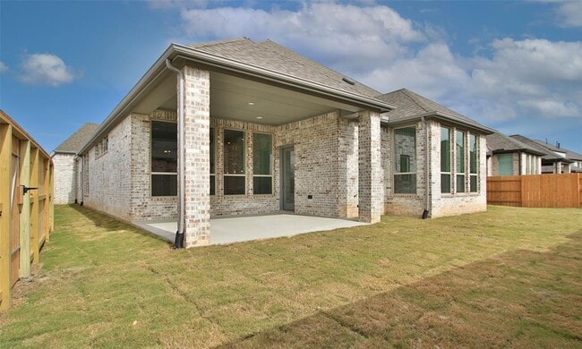 Building Photo - 23715 Fernbriar St