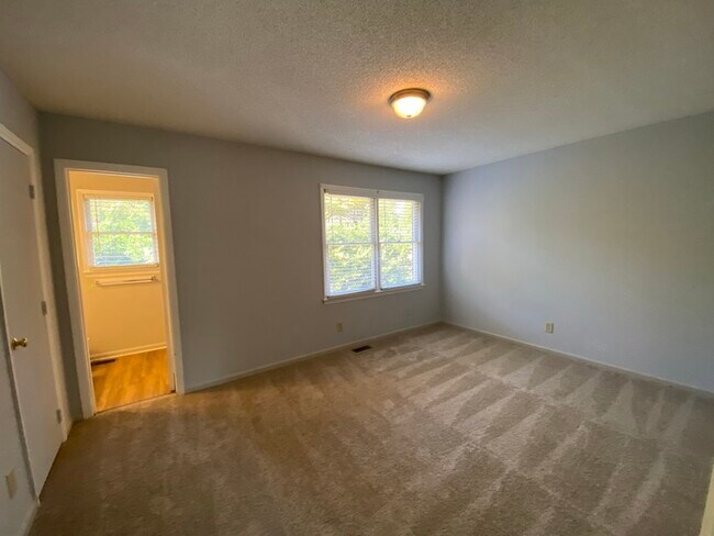 Building Photo - 4036-103 Greenleaf