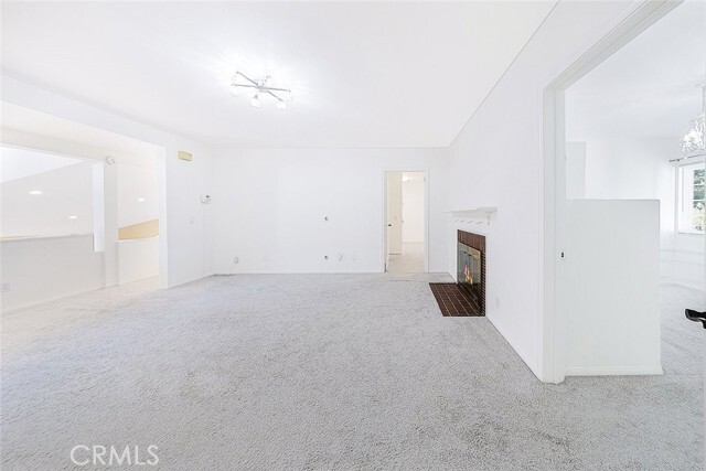 Building Photo - 2255 E Chevy Chase Dr