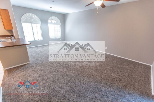 Building Photo - 900 S 94th St