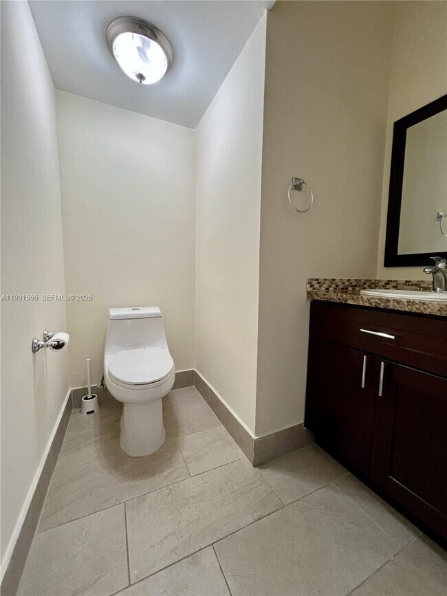 Building Photo - 10560 NW 57th Ct