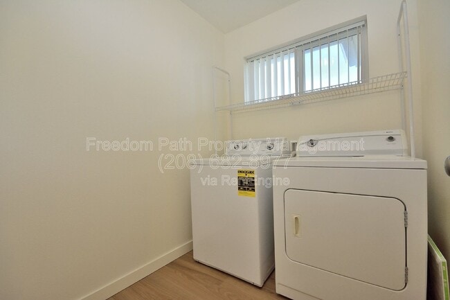 Building Photo - 7830 Mather Ct