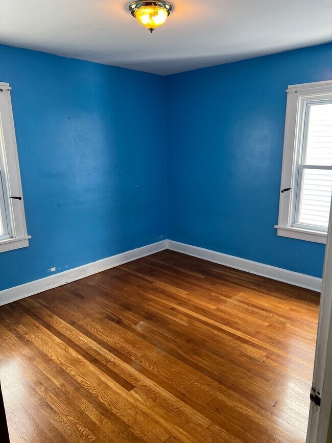 Building Photo - Beautiful Cleveland Heights Colonial