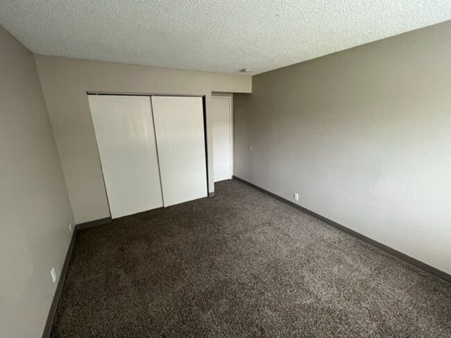 Building Photo - 2 Bedroom in Downtown Omaha