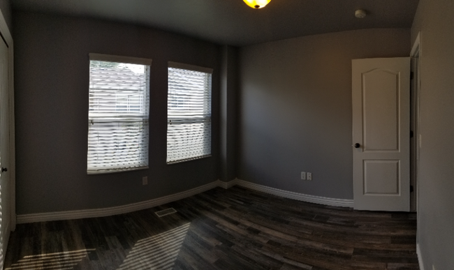 Building Photo - 7334 Shelby View Dr