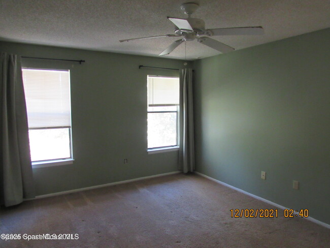 Building Photo - 225 S Tropical Trail