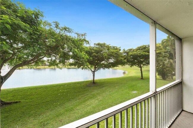 Building Photo - 3150 N Course Ln