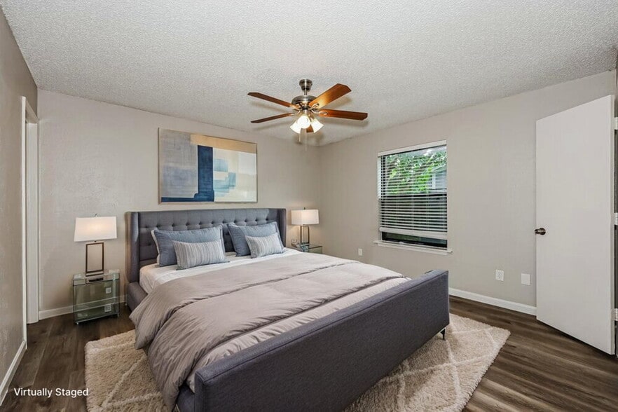 Building Photo - 933 Lemontree Dr