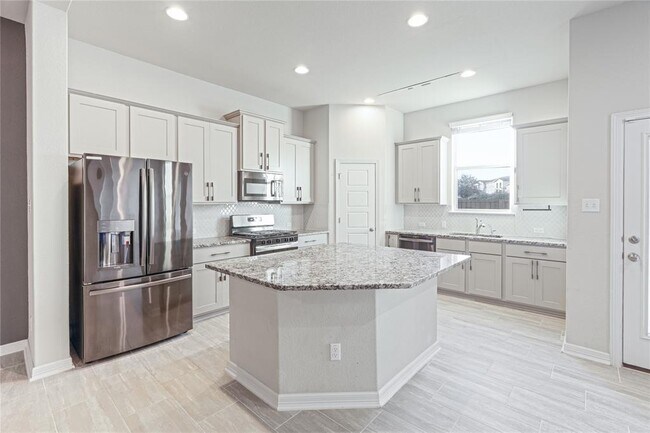 Building Photo - 2212 Dillon Pond Ln