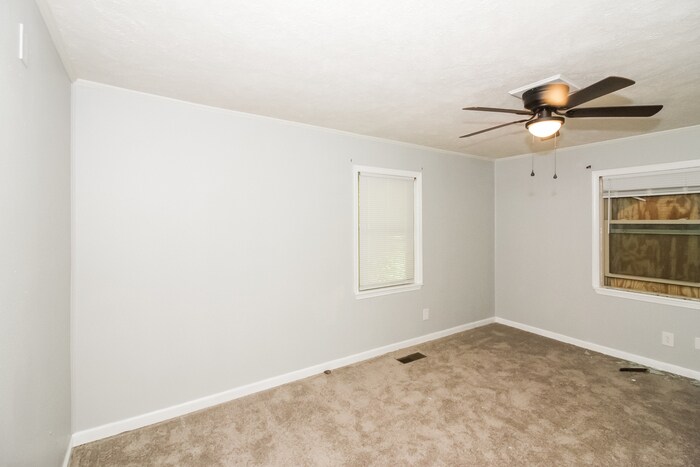 Building Photo - 6 Wright Cir