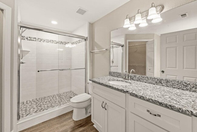 Building Photo - 2801 Chancellorsville Dr