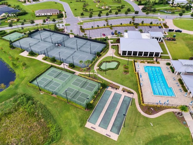 Building Photo - 5013 E Fountainwood Dr