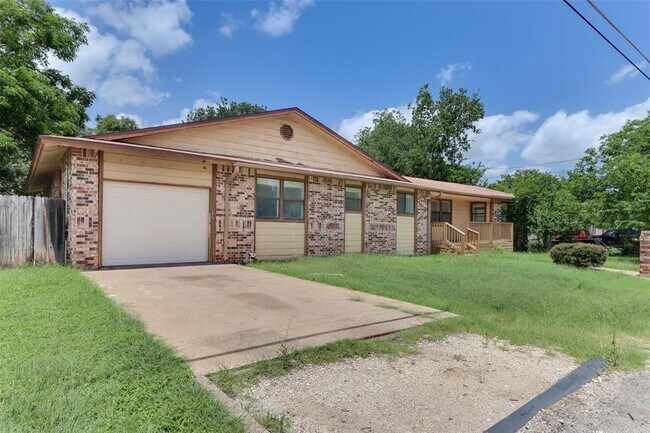 Building Photo - 2509 Sumac Ln