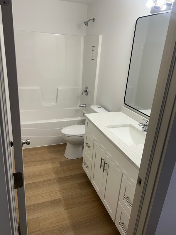 Building Photo - 430 Stewart Ct