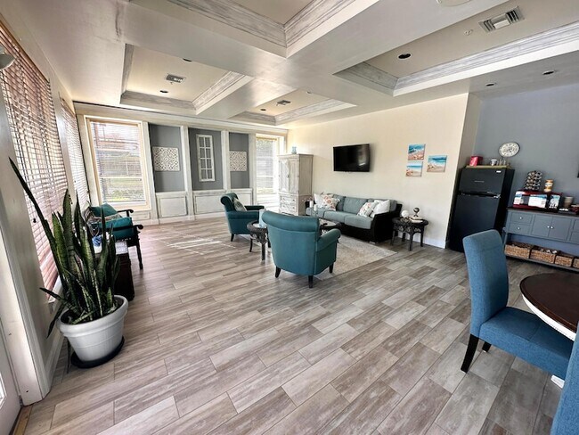 Building Photo - 11775 St Andrews Place