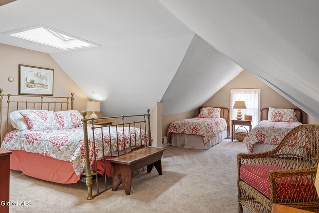 Building Photo - 69 Union Ave