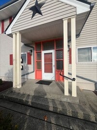Building Photo - Charming apartment in a quiet complex