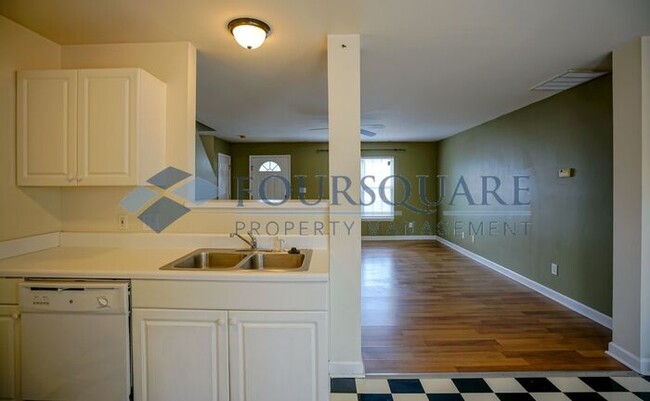 Building Photo - Townhome | 2nd Bedroom Features an En-Suit...
