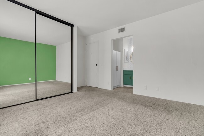 Building Photo - 95 Rockwood